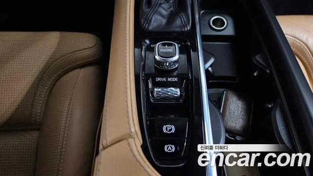 Volvo XC90 2017 — фото 12