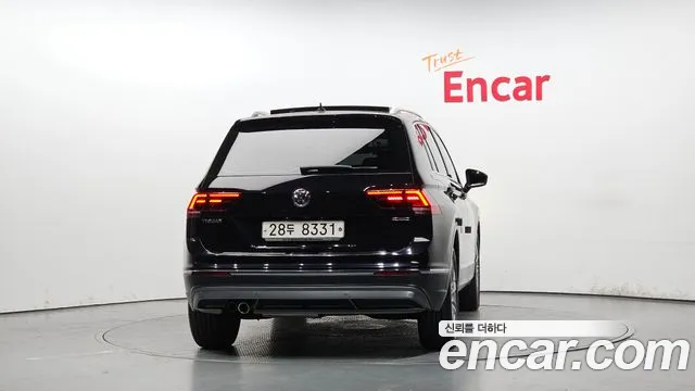 Volkswagen Tiguan 2018 — фото 4