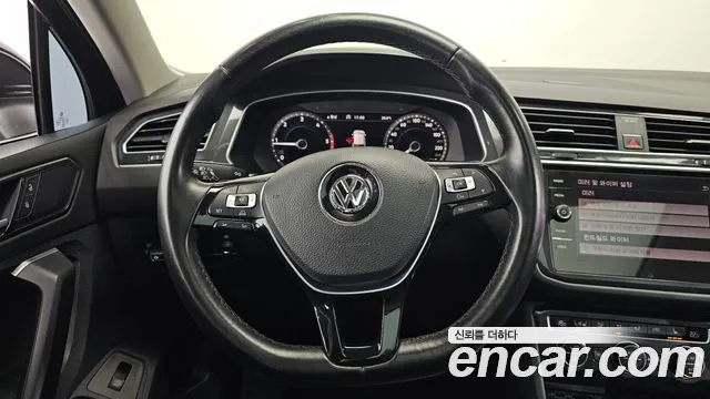 Volkswagen Tiguan 2018 — фото 13