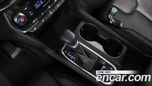 Hyundai Santafe 2020 — фото 11