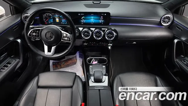 Mercedes-Benz A-Class 2022 — фото 10