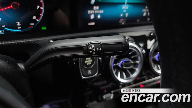 Mercedes-Benz A-Class 2022 — фото 12