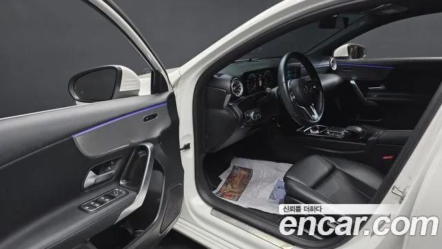 Mercedes-Benz A-Class 2022 — фото 13