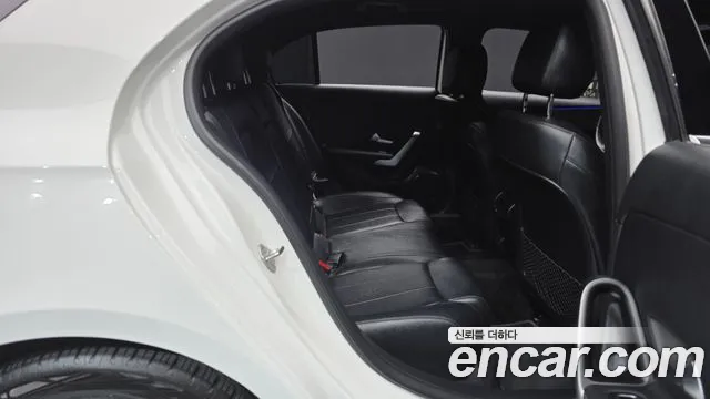 Mercedes-Benz A-Class 2022 — фото 17