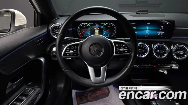 Mercedes-Benz A-Class 2022 — фото 19