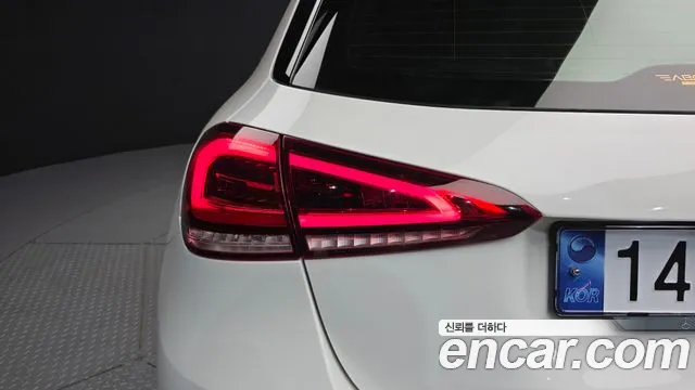 Mercedes-Benz A-Class 2022 — фото 9