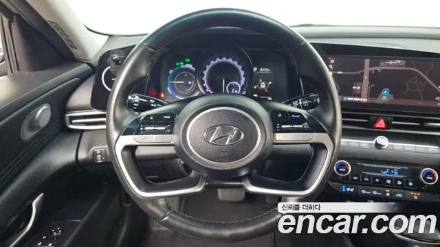 Hyundai AVANTE 2021 — фото 15