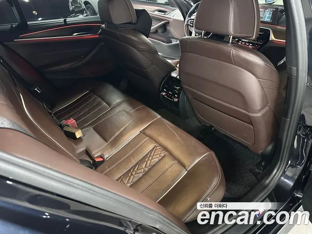 BMW 5-Series 2018 — фото 14