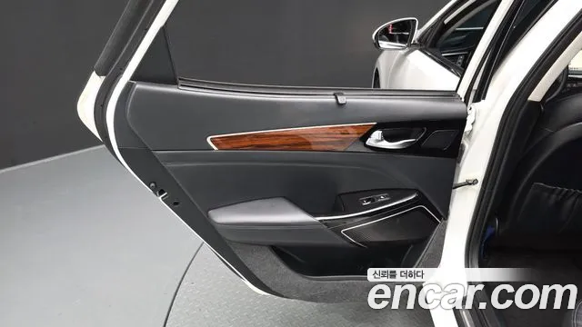 Kia K7 2016 — фото 15