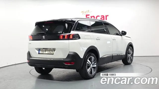 Peugeot 5008 2022 — фото 2