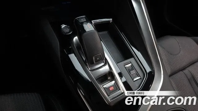 Peugeot 5008 2022 — фото 12