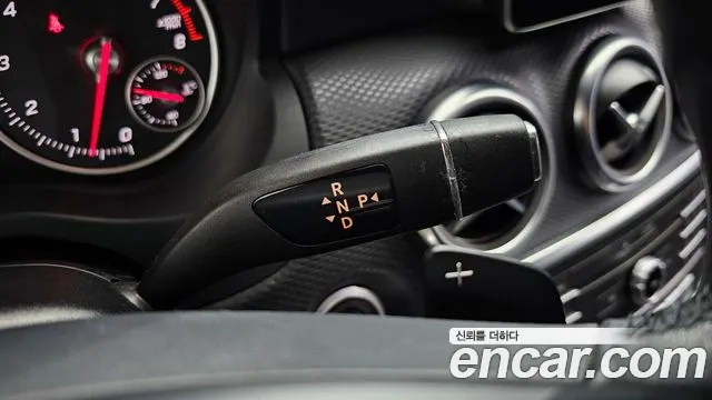 Mercedes-Benz A-Class 2017 — фото 9