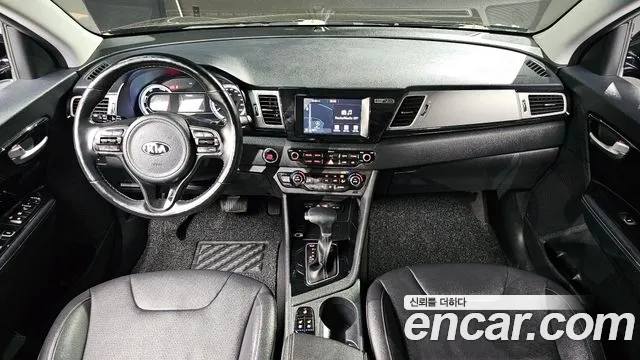 Kia Niro 2017 — фото 7