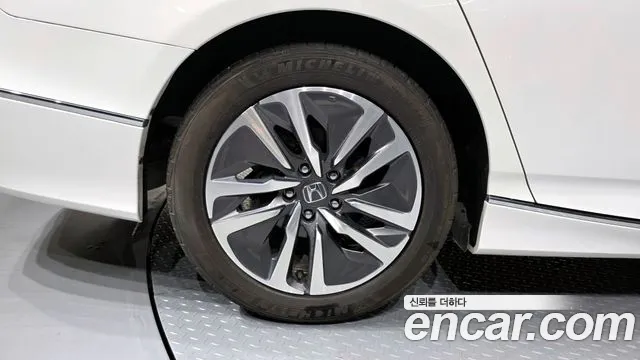 Honda Accord 2019 — фото 5