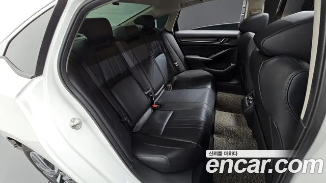 Honda Accord 2019 — фото 17