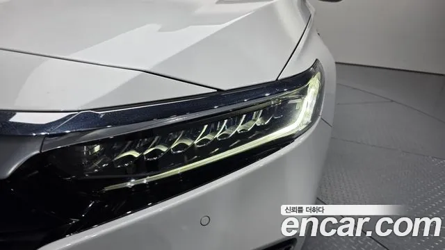 Honda Accord 2019 — фото 8