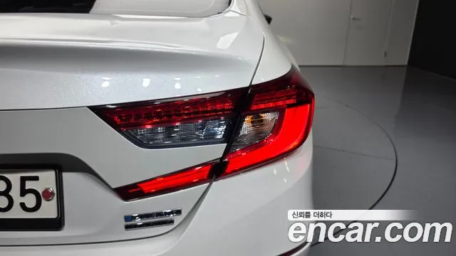 Honda Accord 2019 — фото 9