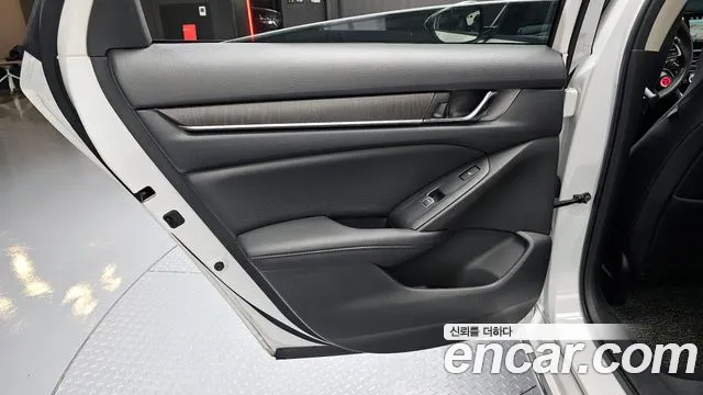 Honda Accord 2019 — фото 15