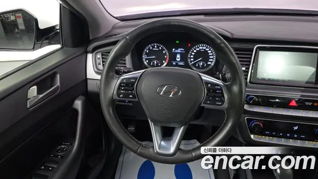Hyundai Sonata 2018 — фото 15
