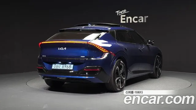 Kia EV6 2022 — фото 2
