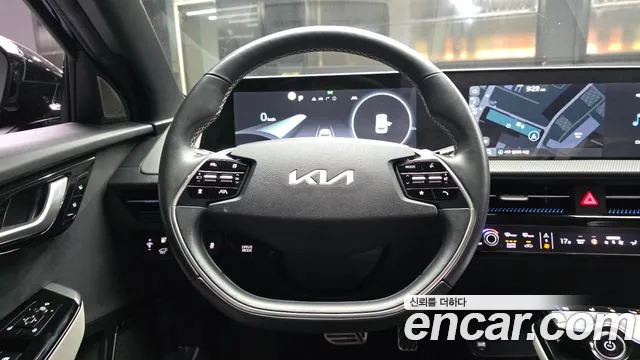 Kia EV6 2022 — фото 13