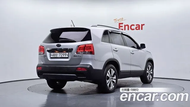 Kia Sorento 2010 — фото 2