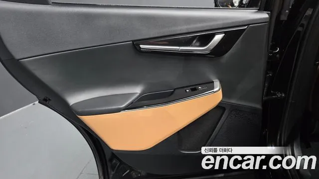 Kia EV6 2023 — фото 15