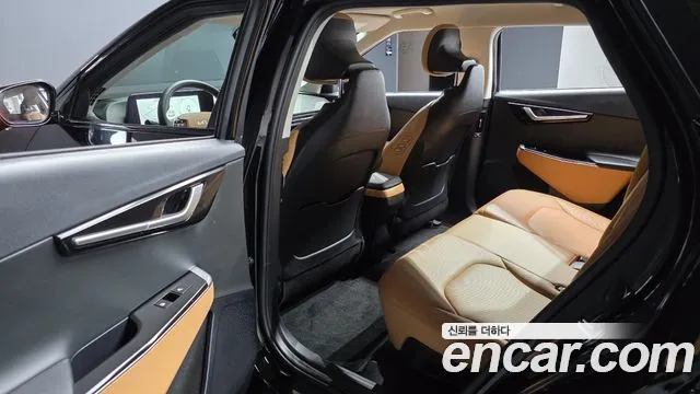 Kia EV6 2023 — фото 16