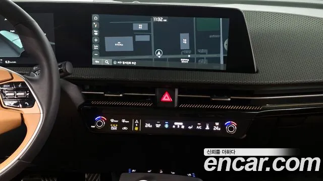 Kia EV6 2023 — фото 19