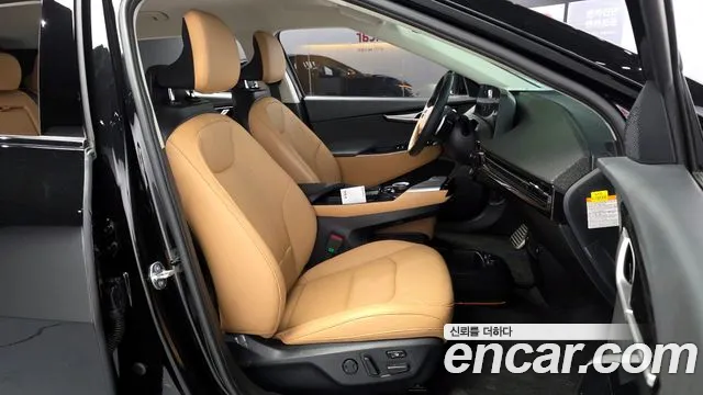 Kia EV6 2023 — фото 16