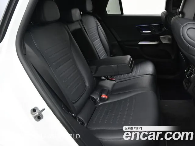Mercedes-Benz GLC-Class 2024 — фото 12