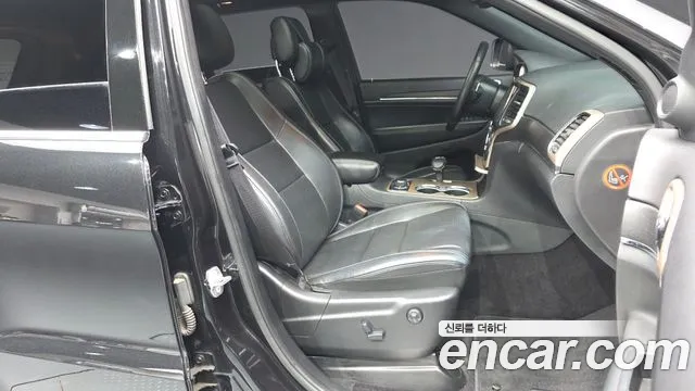 Jeep Cherokee 2015 — фото 11