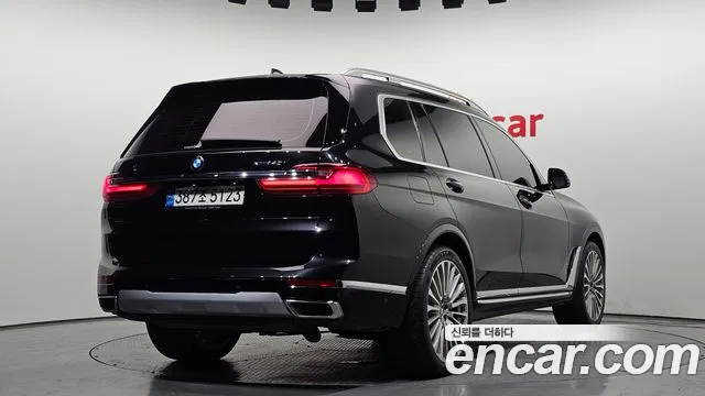 BMW X7 2022 — фото 2