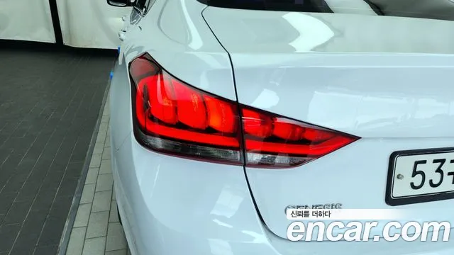 Hyundai Genesis 2015 — фото 9