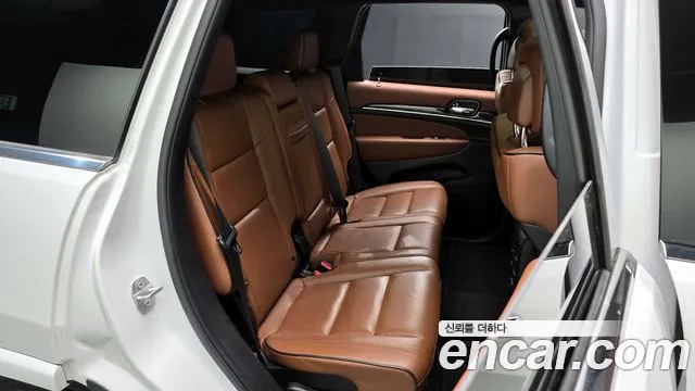 Jeep Cherokee 2021 — фото 17