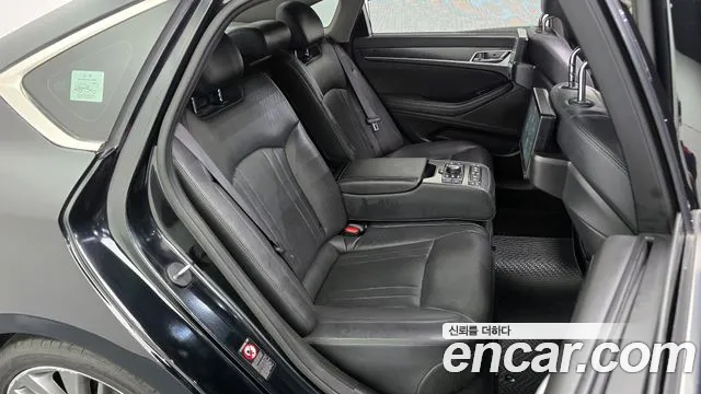 Hyundai Genesis 2016 — фото 17