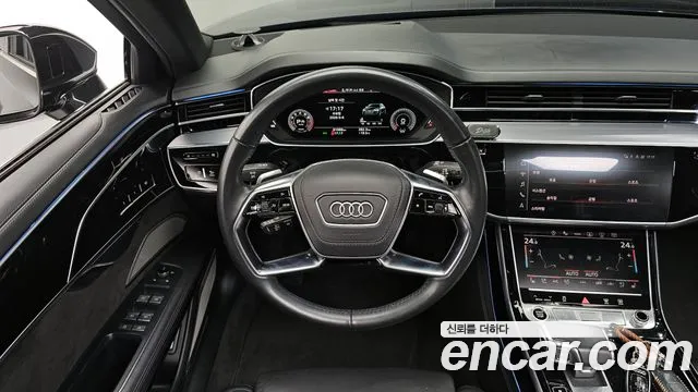Audi A8 2021 — фото 19