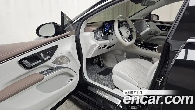 Mercedes-Benz EQS 2022 — фото 13