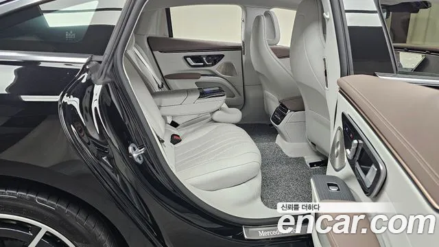 Mercedes-Benz EQS 2022 — фото 18