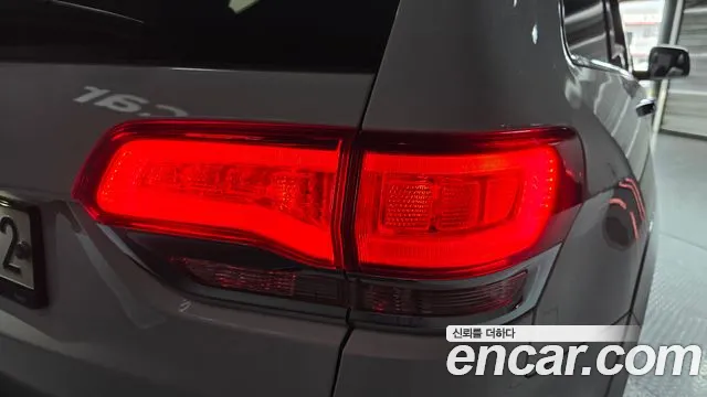 Jeep Cherokee 2020 — фото 9
