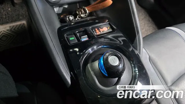 Nissan Leaf 2019 — фото 12