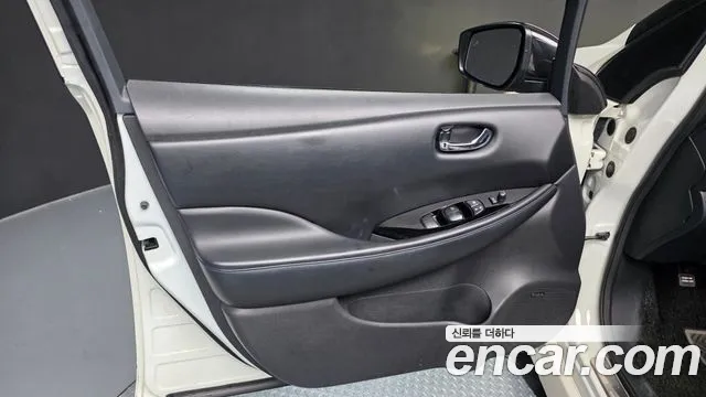 Nissan Leaf 2019 — фото 14