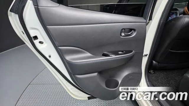 Nissan Leaf 2019 — фото 15