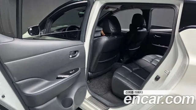 Nissan Leaf 2019 — фото 16