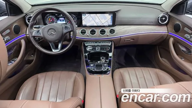 Mercedes-Benz E-Class 2017 — фото 7