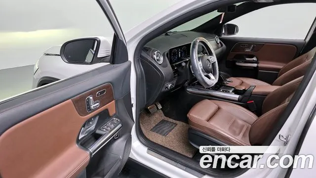 Mercedes-Benz GLA-Class 2020 — фото 13