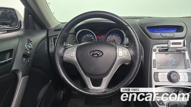 Hyundai Genesis 2010 — фото 12