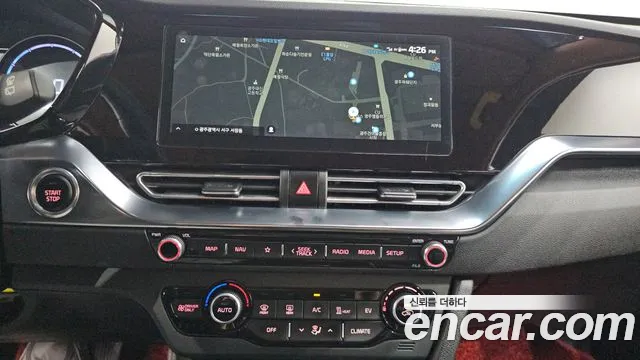 Kia Niro 2023 — фото 14