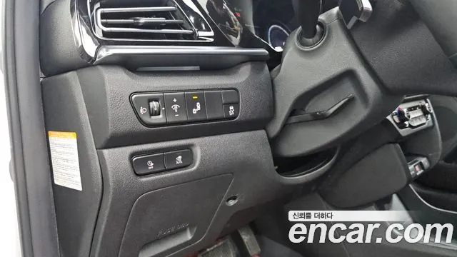 Kia Niro 2023 — фото 16