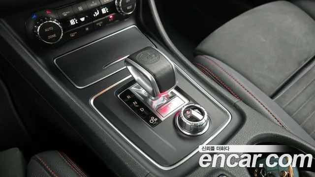 Mercedes-Benz GLA-Class 2018 — фото 12